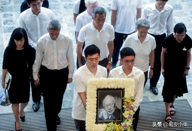 “新加坡人口问题，我解决不了”：李光耀去世前为什么如此绝望？
