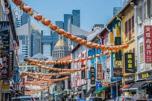 新加坡七成华人，为什么通用语是英语？李光耀：汉语存在劣势