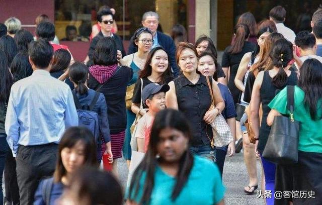 李光耀称：汉语存在劣势！拥有七成华人的新加坡坚持不说汉语