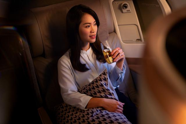 新加坡航空获Skytrax 2023年度“全球最佳航空公司”奖，阿联酋航空推出夏日旅行体验产品｜航空旅讯