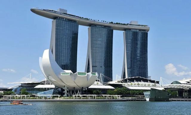 新加坡再次向居民发放5368亿人民币，为经济注入活力