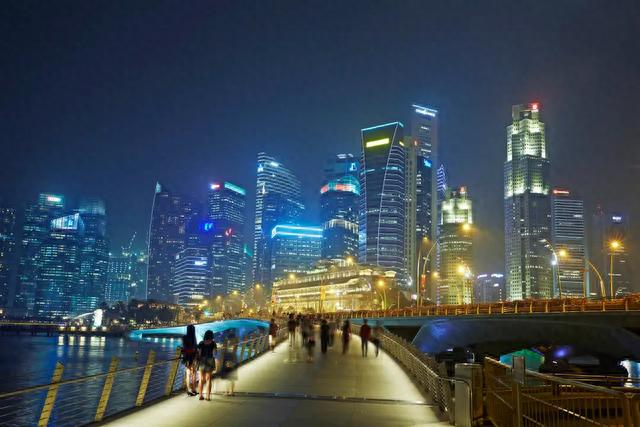 新加坡被列为“蓝色区域”，引发争议！你赞成吗？