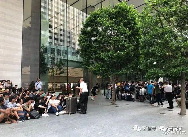 新出炉的iPhone 15 系列在新加坡能买到了吗？